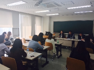 행정고시 준비 학생들과 교수님들과의 만남 대표 이미지