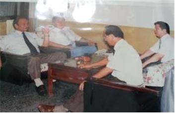 구연철,위자형,최삼섭 교수님(가장 왼쪽부터 반시계방향), 수동면에서