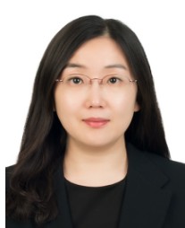 유가을 교수님의 사진입니다.
